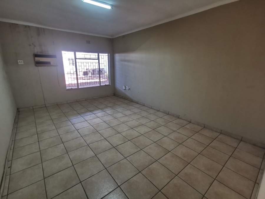 To Let commercial Property for Rent in Klerksdorp Industrial North West